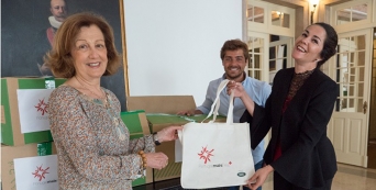 Land Rover oferece materiais de trabalho ao "Portugal +Feliz"